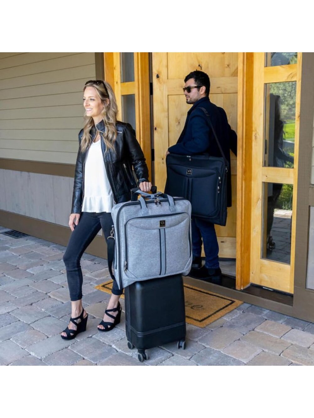 New Premium travel garment bag. Carry-on for Men & Women. Hangs 4 Items - Picture 2 of 6